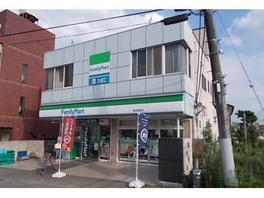 ファミリーマート富水駅前店：220m