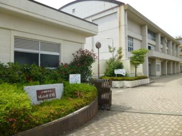 マツモトキヨシ小田原駅東口店：467m