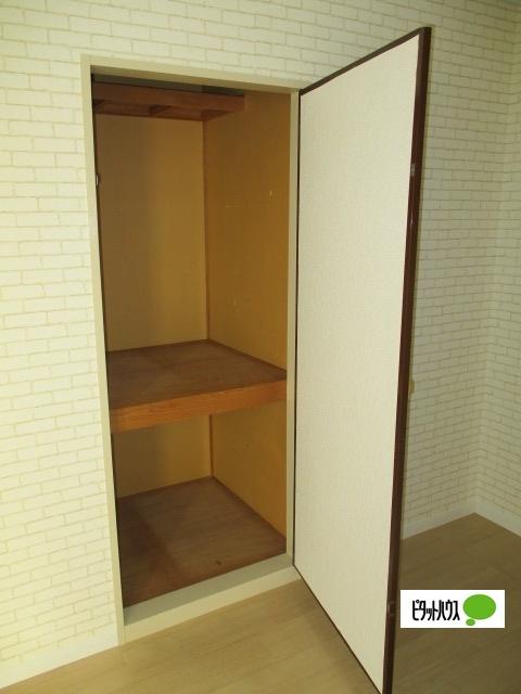 フォーブル酒匂D（102） 収納