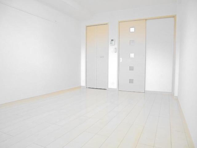 エクレセンス新富（205） 室内