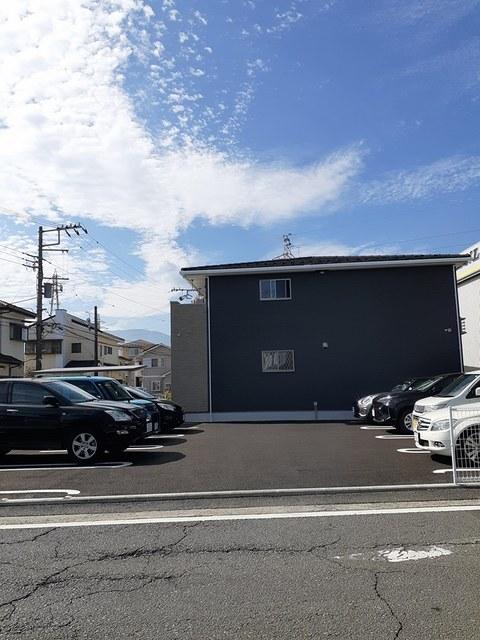 ヴァンヴェール（105） 駐車場