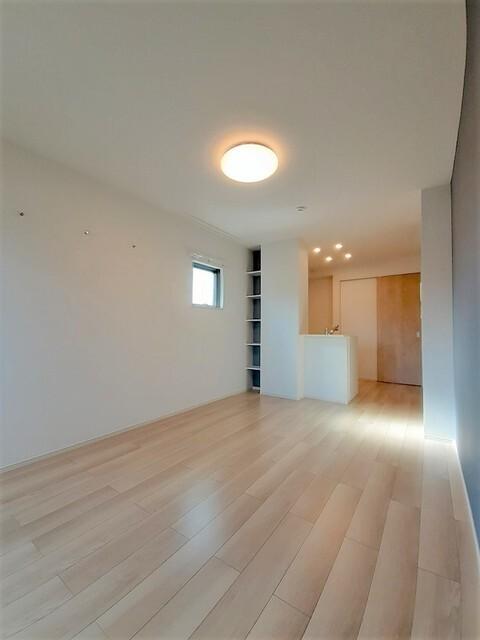Ｆｏｕｒ　Ｓｅａｓｏｎｓ・Ｔ（101） 室内