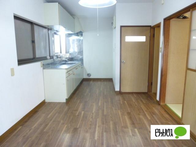 岩原戸建て（2） リビング