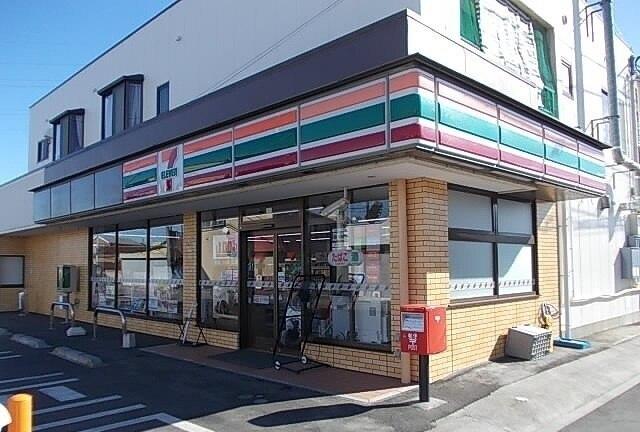 セブンイレブン飯泉店：250m