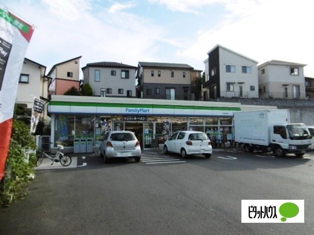 ファミリーマート小田原荻窪店：395m
