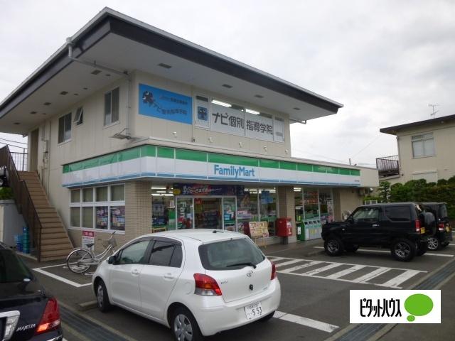 ファミリーマート小田原中曽根店：267m