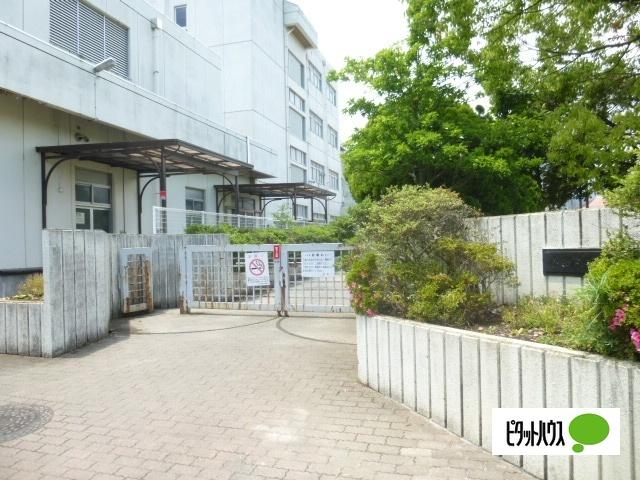 小田原市立富士見小学校：676m