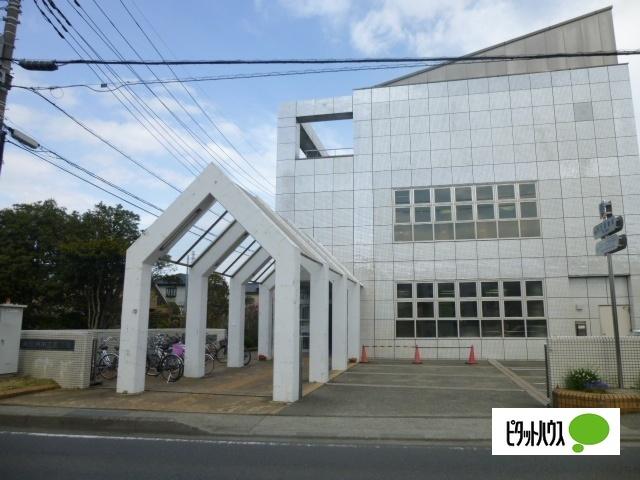 南足柄市立図書館：2256m