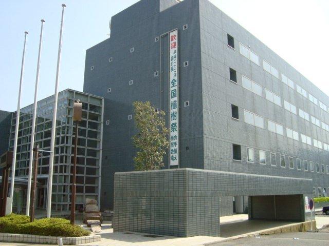 南足柄市役所：651m