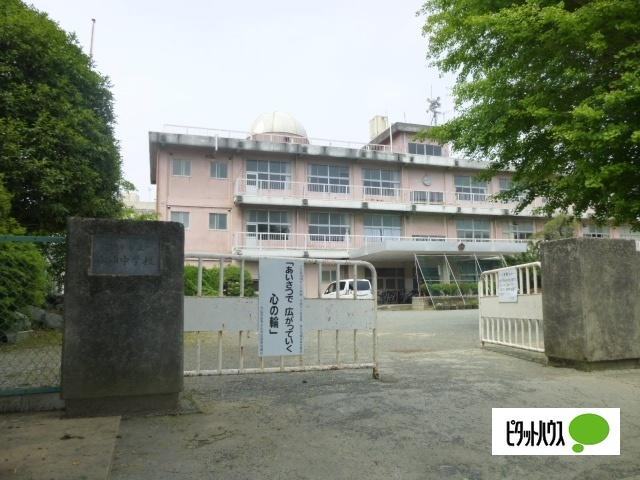 小田原市立白山中学校：585m