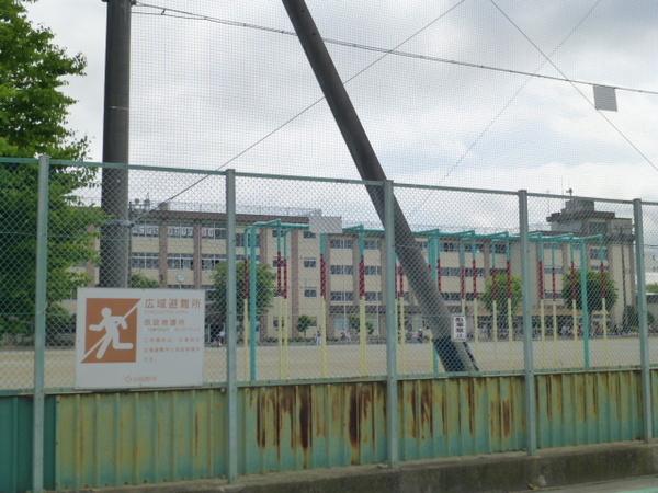 小田原市立豊川小学校：911m