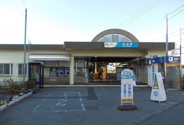 小田急線・蛍田駅：1390m