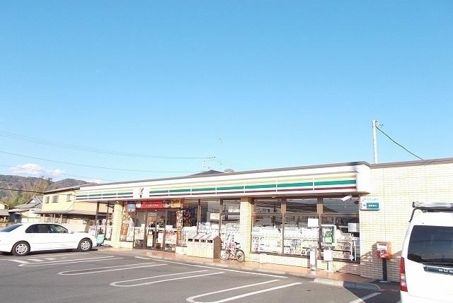 セブンイレブン別堀店：180m