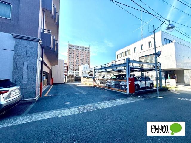共立栄町マンション　3LDK 駐車場