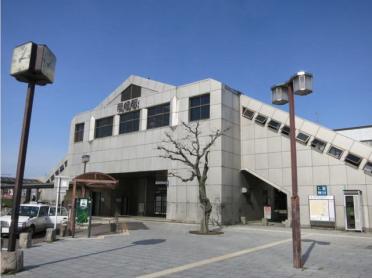 東海道本線「岡崎駅」：870m