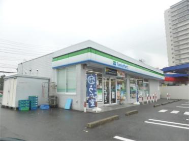 ﾌｧﾐﾘｰﾏｰﾄ 安城桜町店：358m