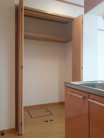 ティアラ城前（105） 収納