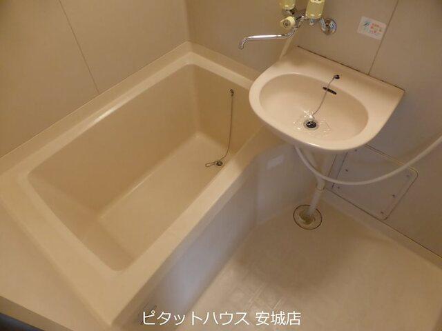エブリワン西棟（110） バス／シャワー