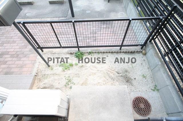 Pure Heights 外山A･B（B102） 庭