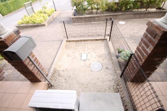 エクセレント　スクエア（B105） 庭