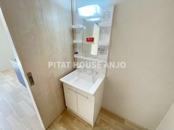 Garage Villa 西岡崎（105） 洗面