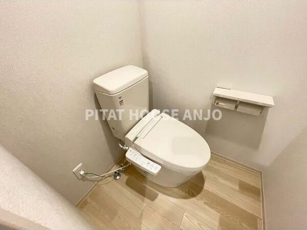 Garage Villa 西岡崎（105） トイレ