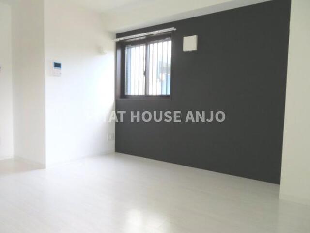 Casa Avenue Okazaki（102） リビング