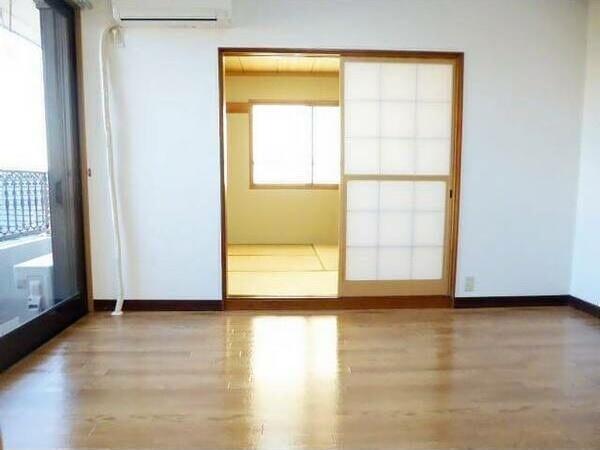フジメゾン・西尾（402） リビング