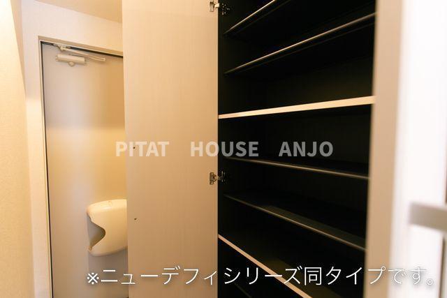 ルミエール　井竜（106） 収納