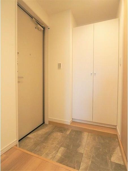 リシェス岡崎駅前（105） 玄関