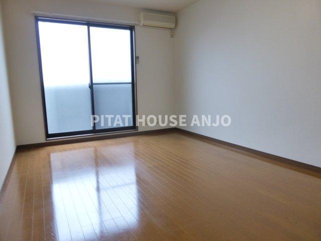 アンプルール ブワ エトワル（203） リビング