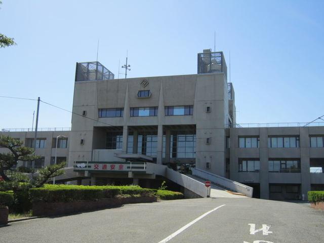 西尾市役所一色支所：750m