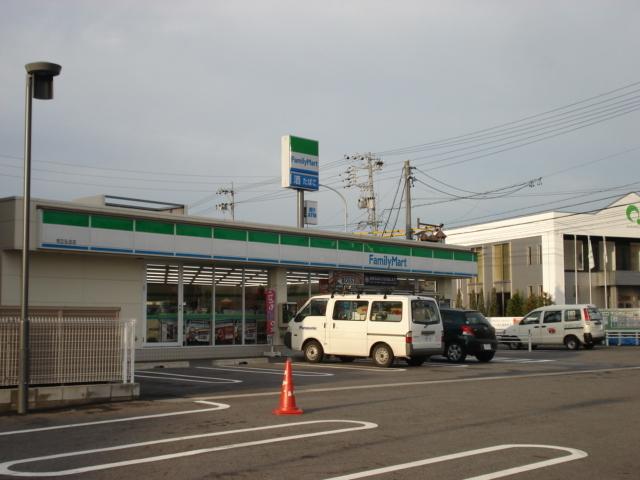 ファミリーマート知立弘法店：702m