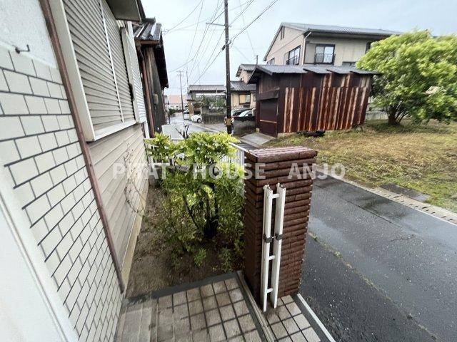 作塚町一丁目借家 エントランス