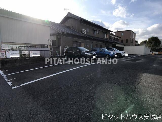 ゴールドバレー（202） 駐車場