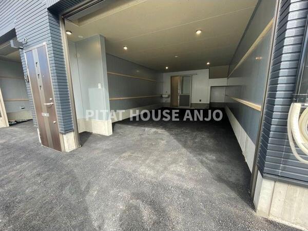 Garage Villa 西岡崎（105） 駐車場