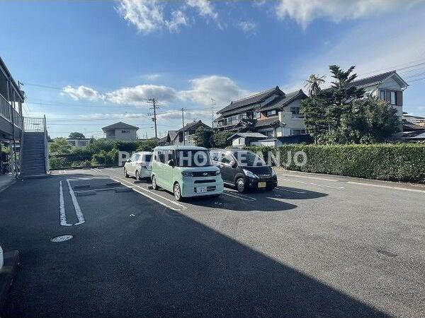 Maison・de・Chocolat（202） 駐車場