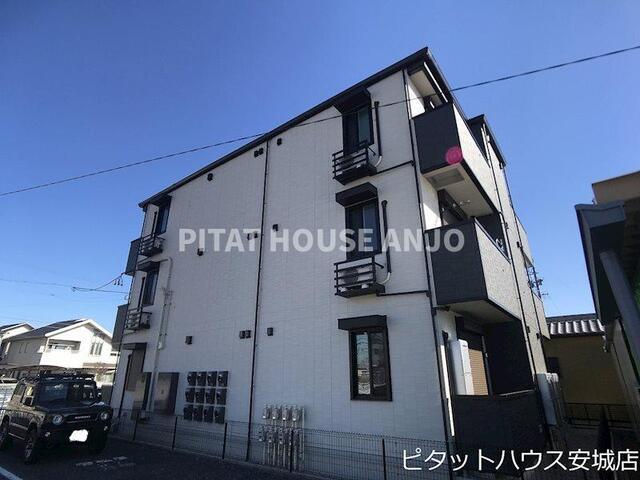 Living岡崎駅前（105） 外観