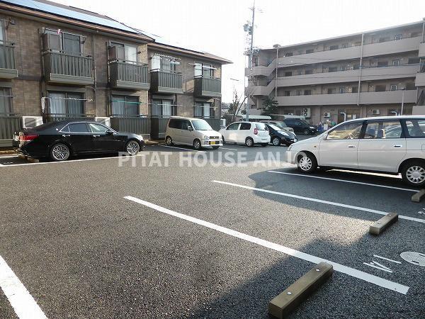ボン・ヴォヤージュ　Ａ（103） 駐車場