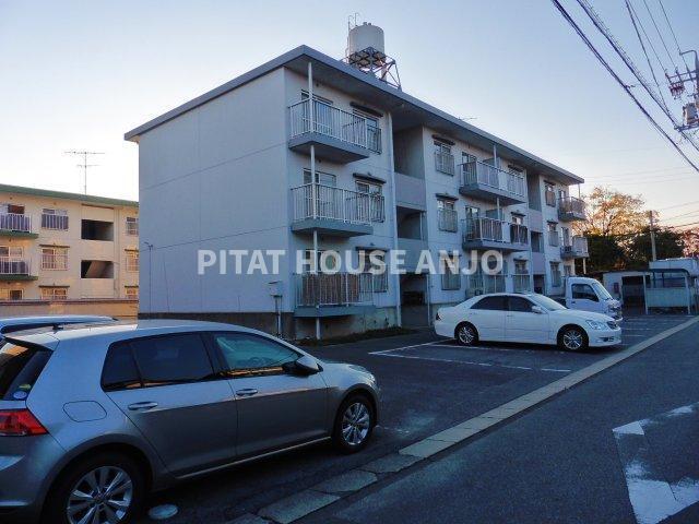 坪田ハイツ（301） 駐車場