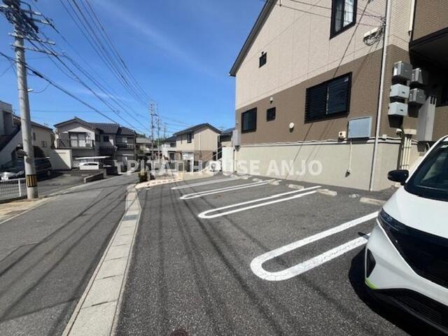 アルピニア　A棟（103） 駐車場