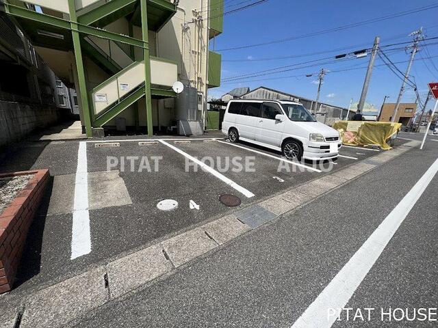 グリンパーク（304） 駐車場