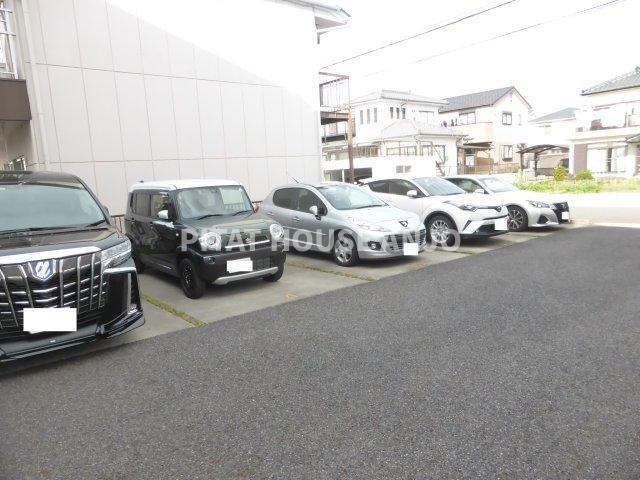 スターターマンション緑町Ⅱ番館（102） 駐車場