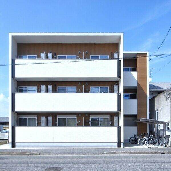 岡崎駅より徒歩5分 築6年6ヶ月 3階建の賃貸物件