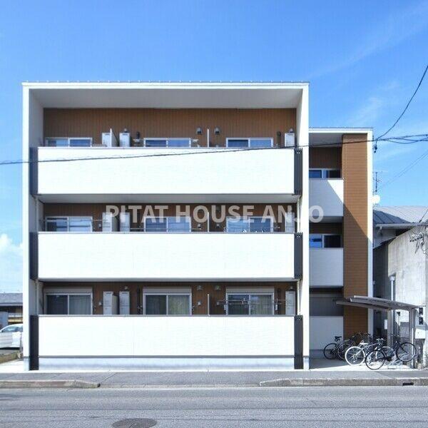 岡崎駅より徒歩5分 築6年6ヶ月 3階建の賃貸物件