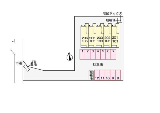 アイリス（106） 駐車場