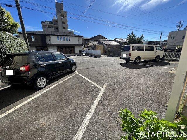 パレスツルミ（102） 駐車場