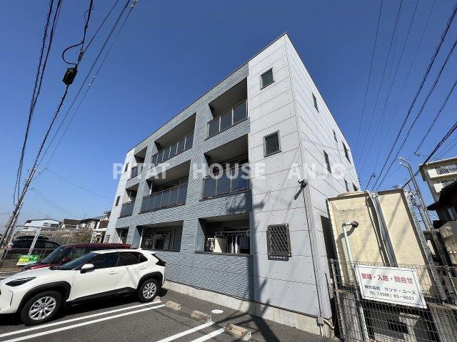 パームタウンイースト（303） 外観