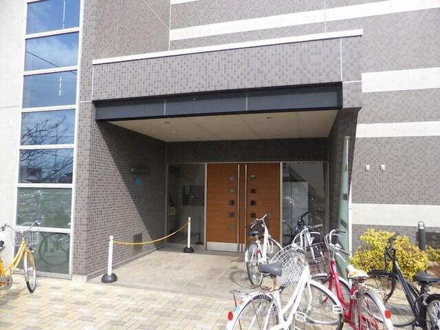 グランデュ桜（愛教大学生専用）（214） エントランス