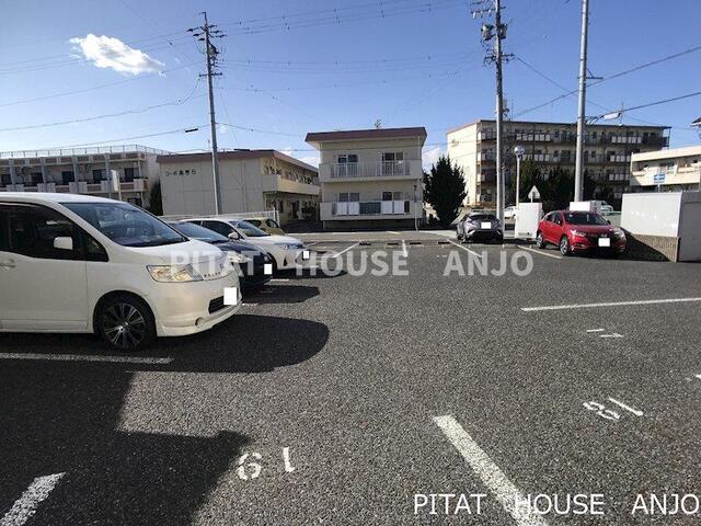 サンステージエクセル（402） 駐車場
